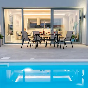 https://villa-laide.kefaloniahotels.net